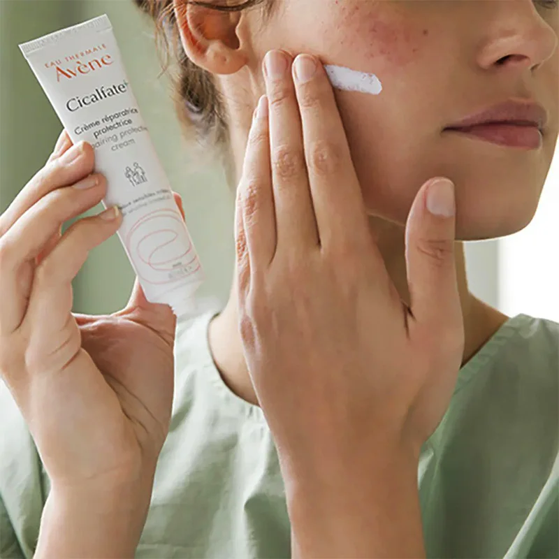روش استفاده از کرم ترمیم کننده سیکالفیت اون فرانسوی